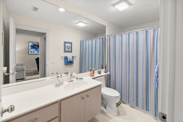 2013 Bedford Drive, Palm Beach Gardens, FL 33403