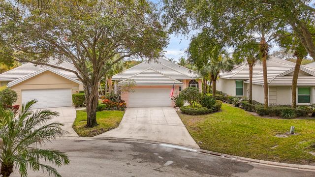 2013 Bedford Drive, Palm Beach Gardens, FL 33403