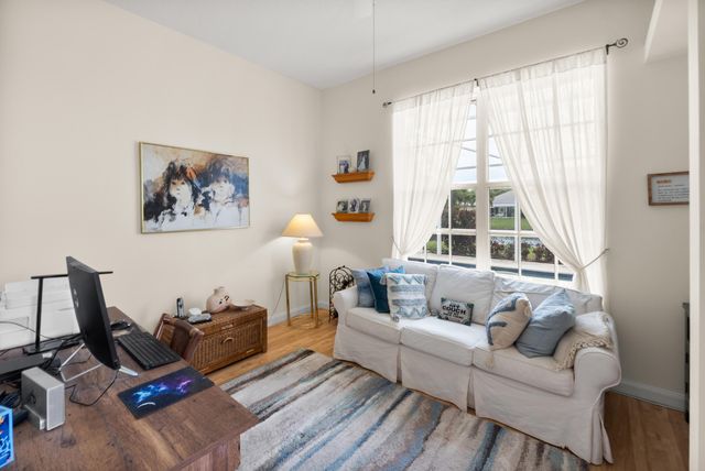 2013 Bedford Drive, Palm Beach Gardens, FL 33403