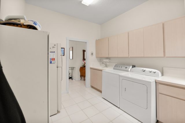 2013 Bedford Drive, Palm Beach Gardens, FL 33403