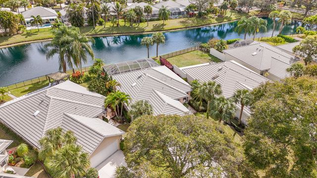 2013 Bedford Drive, Palm Beach Gardens, FL 33403