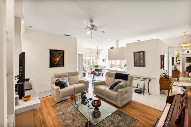 2013 Bedford Drive, Palm Beach Gardens, FL 33403