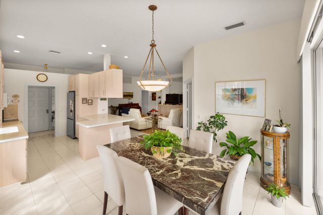 2013 Bedford Drive, Palm Beach Gardens, FL 33403