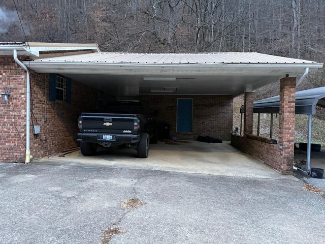 10361 State Hwy 194 E, Kimper, KY 41539