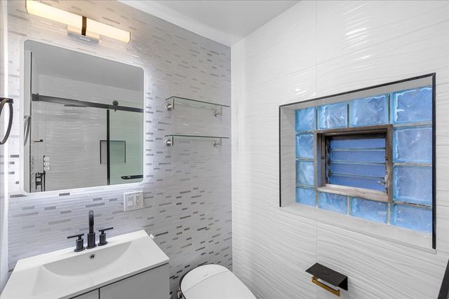 1335 Marengo Avenue 1, Forest Park, IL 60130