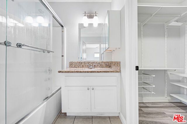 6659 Zelzah Avenue, Los Angeles, CA 91335