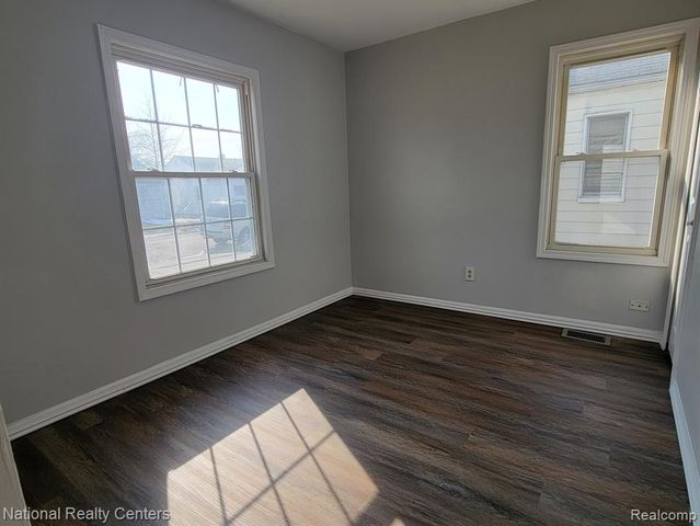 7527 Ford Avenue, Warren, MI 48091