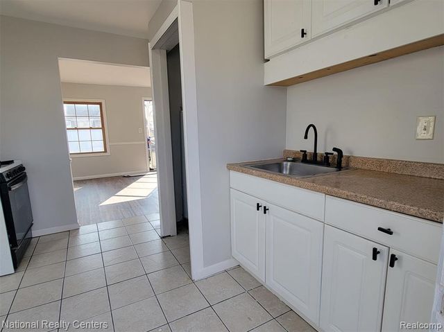 7527 Ford Avenue, Warren, MI 48091