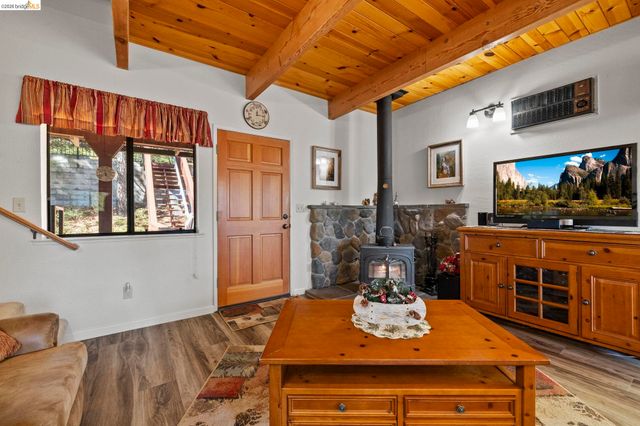 29803 Mono Trail, Cold Springs, CA 95335