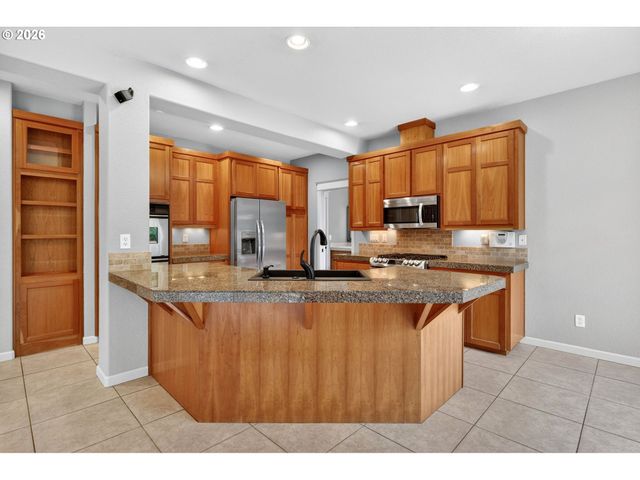 3081 Se RIESLING Rd, Milwaukie, OR 97267