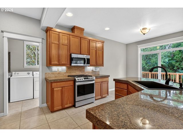 3081 Se RIESLING Rd, Milwaukie, OR 97267