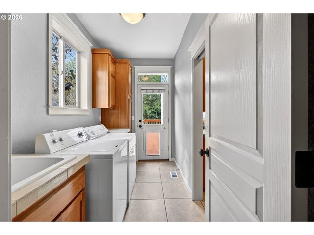 3081 Se RIESLING Rd, Milwaukie, OR 97267