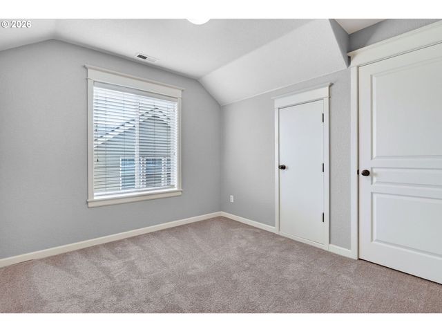 3081 Se RIESLING Rd, Milwaukie, OR 97267