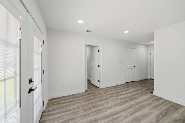 10406 Broadstairs Street, Houston, TX 77013