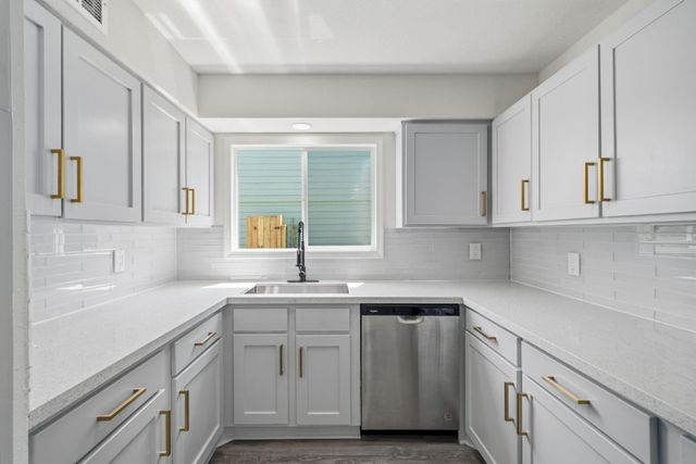 10406 Broadstairs Street, Houston, TX 77013