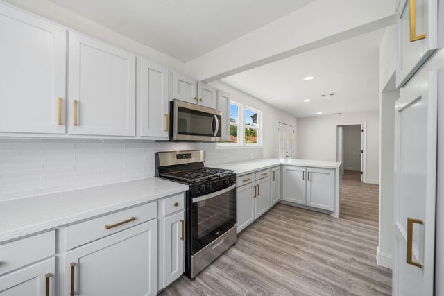 10406 Broadstairs Street, Houston, TX 77013