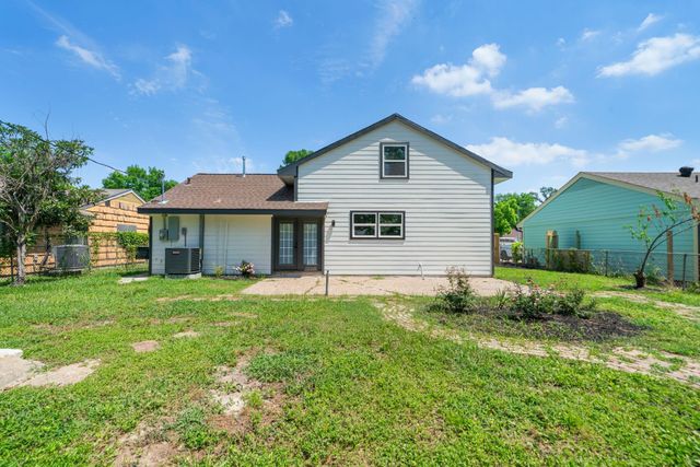 10406 Broadstairs Street, Houston, TX 77013