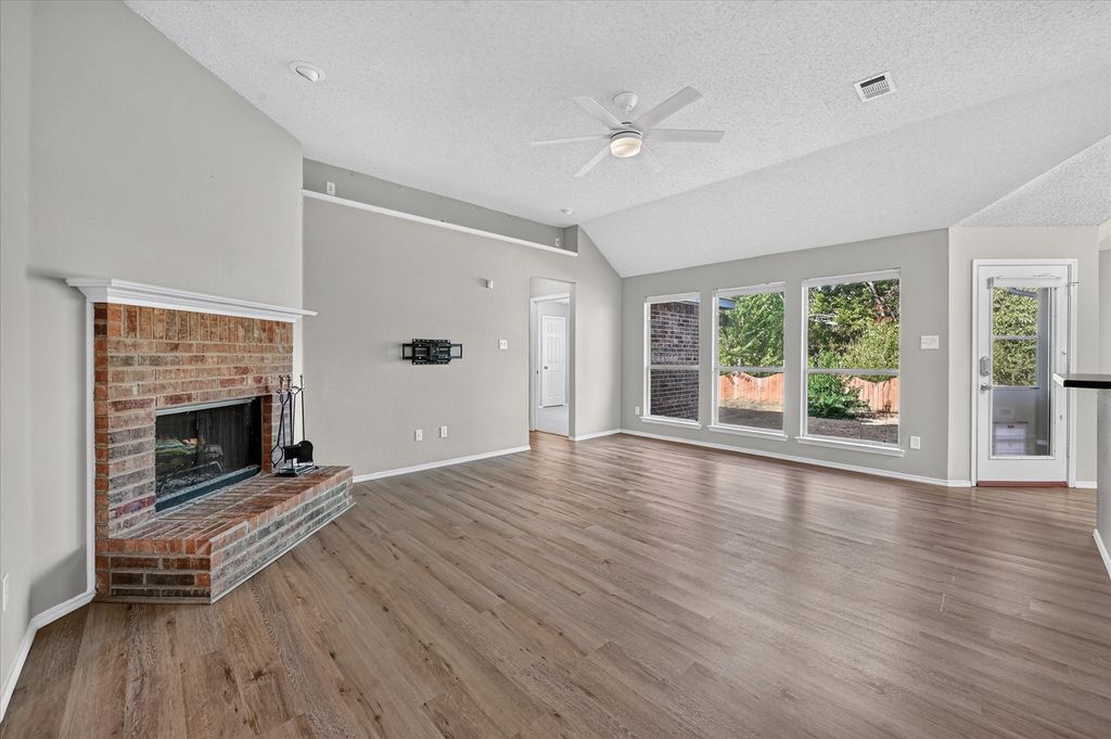 912 Cole Avenue, Denton, TX 76208 — photo 3