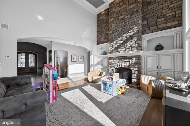 31 BARRY RD, Lambertville, NJ 08530