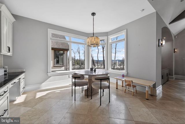 31 BARRY RD, Lambertville, NJ 08530