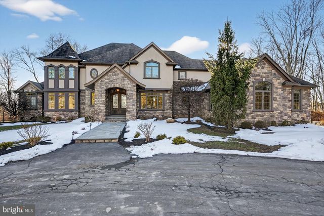 31 BARRY RD, Lambertville, NJ 08530