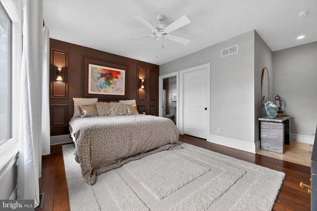 31 BARRY RD, Lambertville, NJ 08530