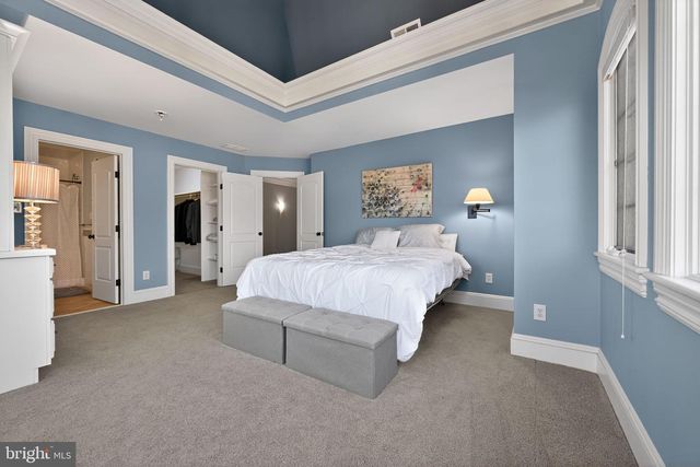 31 BARRY RD, Lambertville, NJ 08530