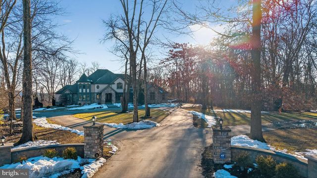 31 BARRY RD, Lambertville, NJ 08530