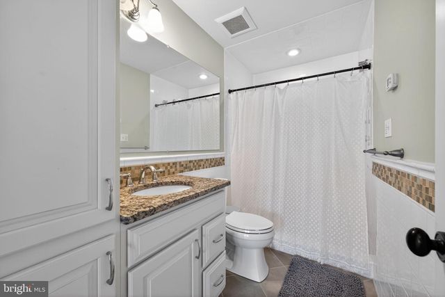 31 BARRY RD, Lambertville, NJ 08530