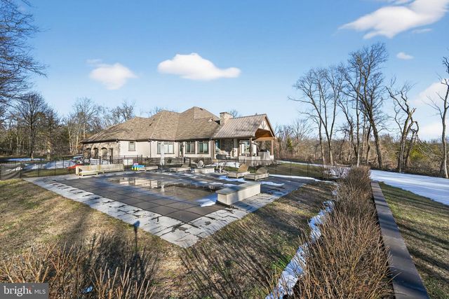 31 BARRY RD, Lambertville, NJ 08530