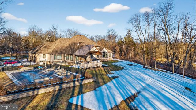 31 BARRY RD, Lambertville, NJ 08530