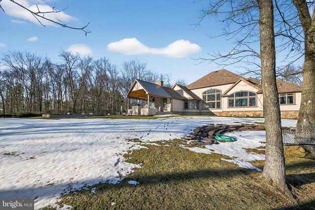 31 BARRY RD, Lambertville, NJ 08530