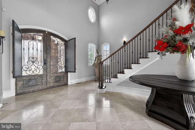 31 BARRY RD, Lambertville, NJ 08530