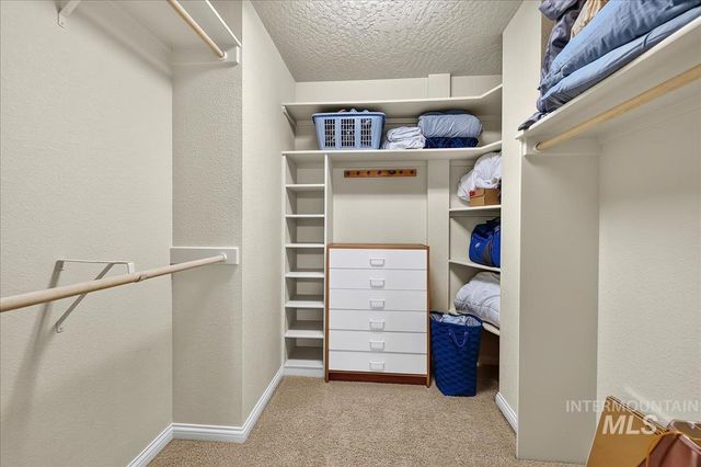 1714 Melrose Ave, Nampa, ID 83686