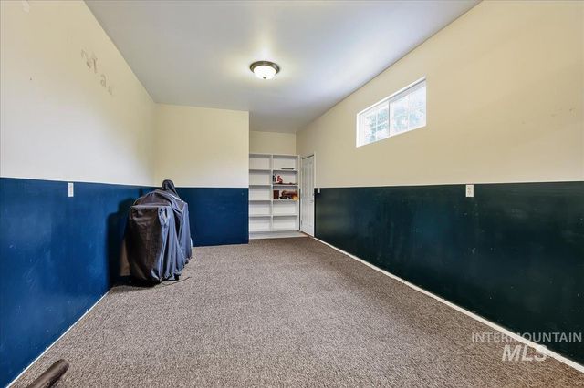 1714 Melrose Ave, Nampa, ID 83686