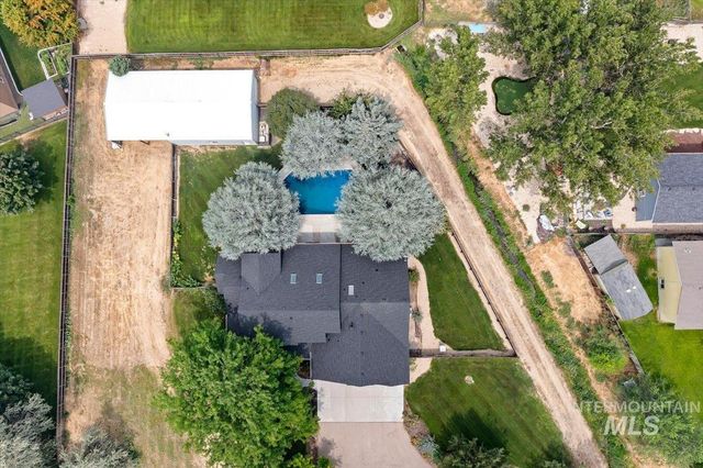 1714 Melrose Ave, Nampa, ID 83686