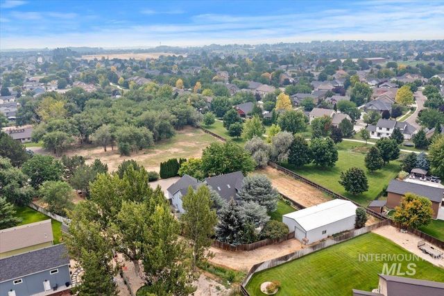 1714 Melrose Ave, Nampa, ID 83686