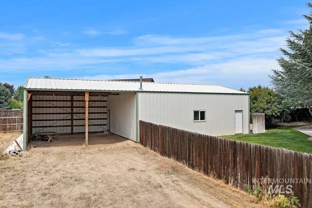 1714 Melrose Ave, Nampa, ID 83686