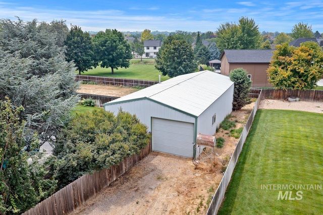 1714 Melrose Ave, Nampa, ID 83686