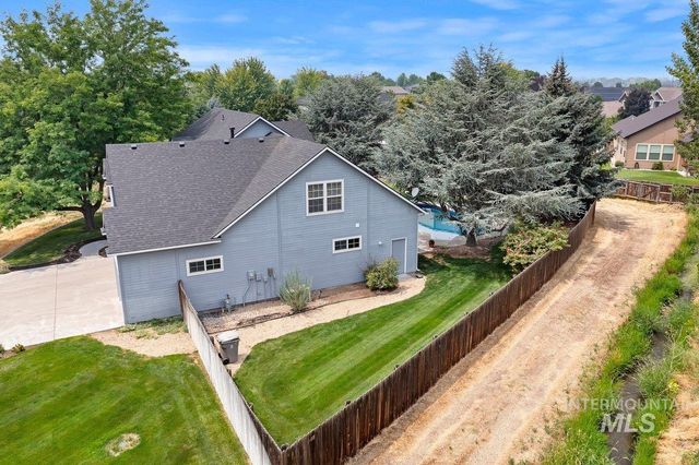 1714 Melrose Ave, Nampa, ID 83686