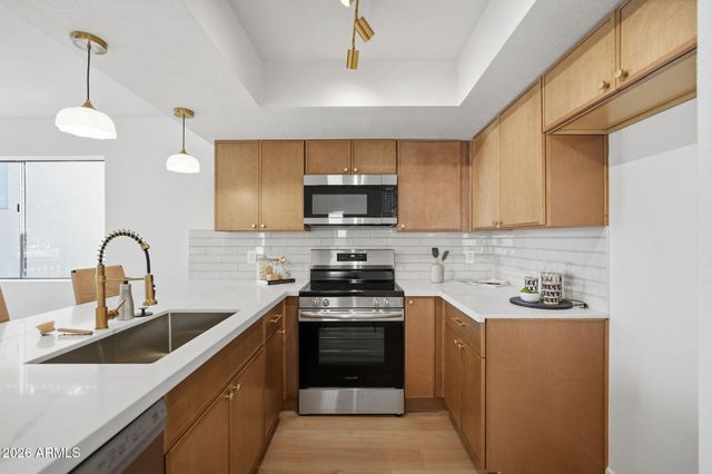 547 N MAPLE Street, Chandler, AZ 85226