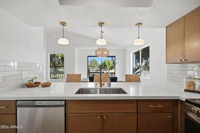 547 N MAPLE Street, Chandler, AZ 85226