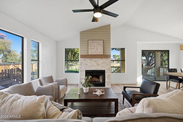 547 N MAPLE Street, Chandler, AZ 85226