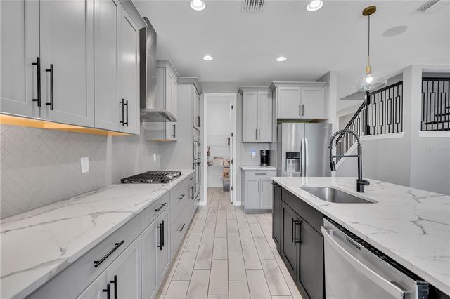 16942 SAVORY MIST CIRCLE, Bradenton, FL 34211