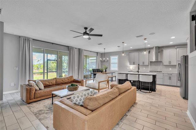 16942 SAVORY MIST CIRCLE, Bradenton, FL 34211