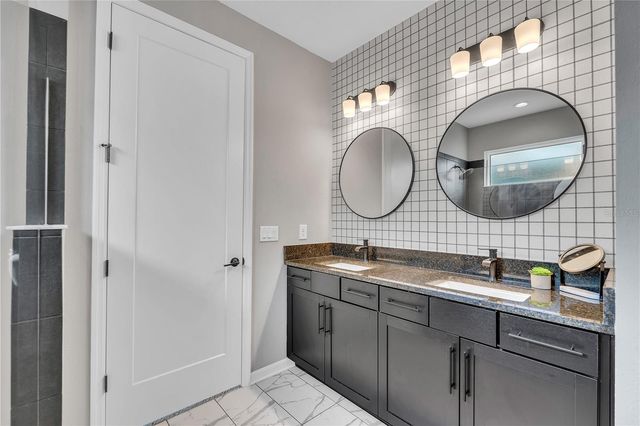 16942 SAVORY MIST CIRCLE, Bradenton, FL 34211