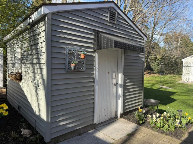 2148 N Lakeshore Drive, Hamlin Twp, MI 49431