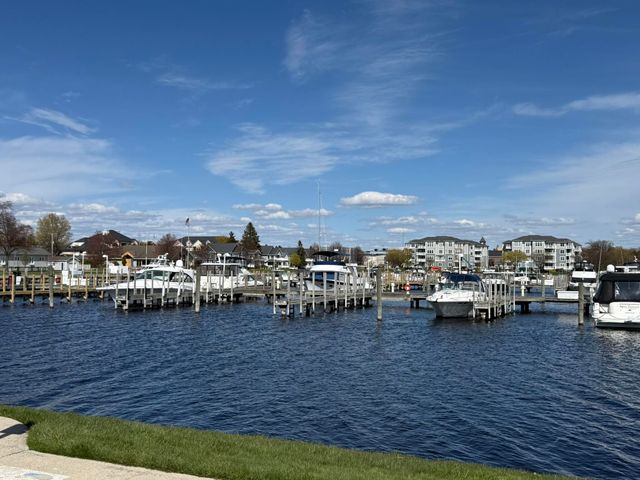 2148 N Lakeshore Drive, Hamlin Twp, MI 49431
