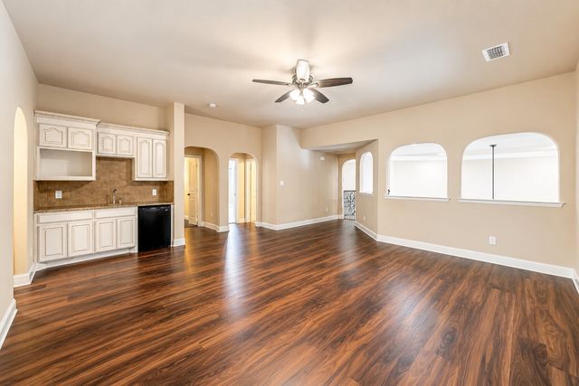 812 Cross Timbers Drive, Keller, TX 76248