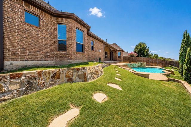 812 Cross Timbers Drive, Keller, TX 76248